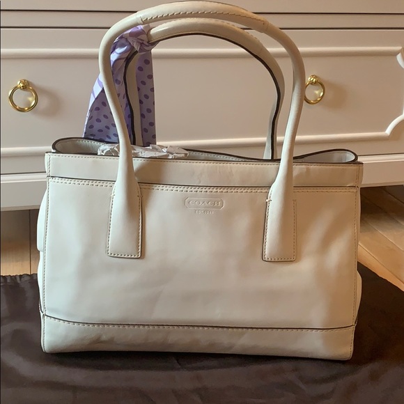 Authentic COACH Madeline Hampton shoulder carryall - Picture 11 of 11